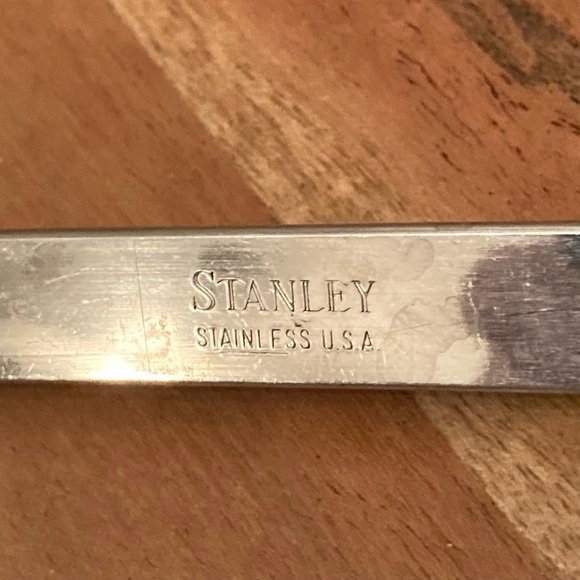 Vintage Stanley Stainless Steel Meat Fork with Unique Curved Keyhole Handle - Picture 2 of 12
